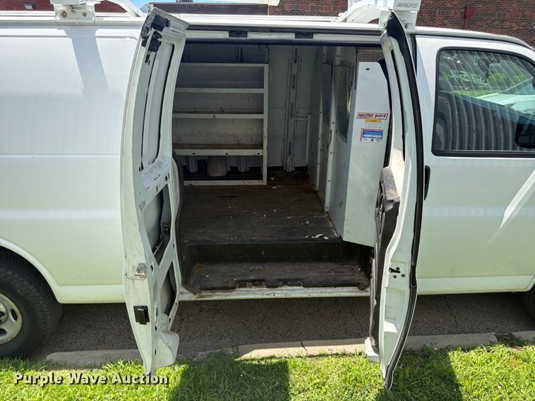 image for item ES6509 2013 Chevrolet Express 2500 van