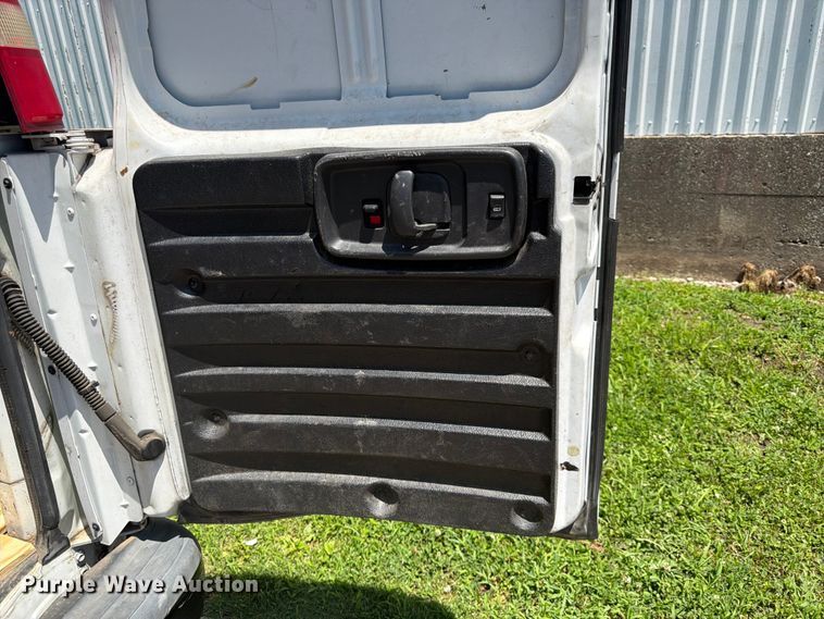image for item ES6509 2013 Chevrolet Express 2500 van