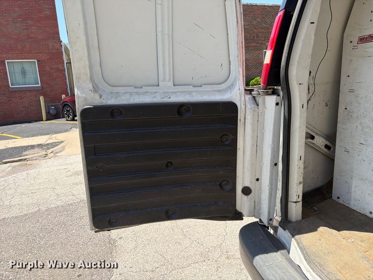 image for item ES6509 2013 Chevrolet Express 2500 van