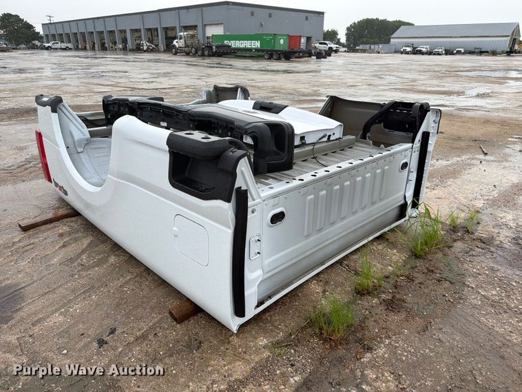 image for item ES6522 2026 Ford Pickup truck bed
