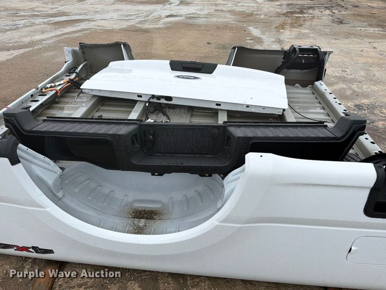 image for item ES6522 2026 Ford Pickup truck bed