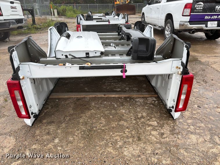 image for item ES6523 Pickup truck bed