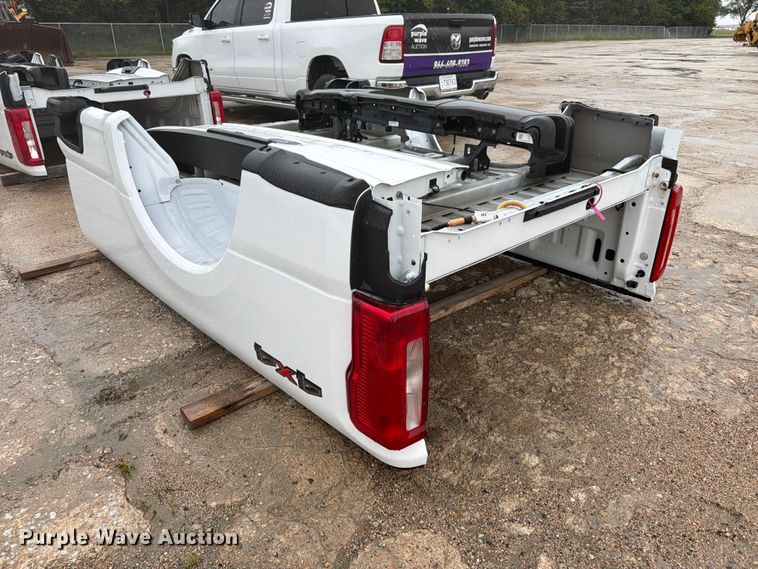 image for item ES6523 Pickup truck bed