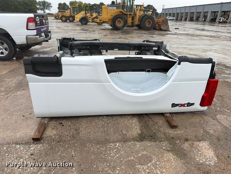 image for item ES6523 Pickup truck bed