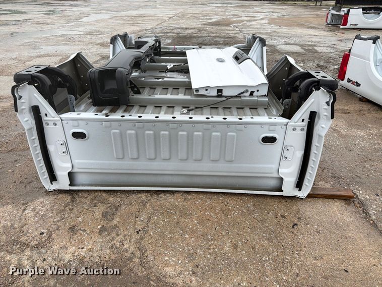 image for item ES6523 Pickup truck bed