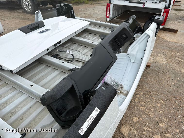 image for item ES6523 Pickup truck bed