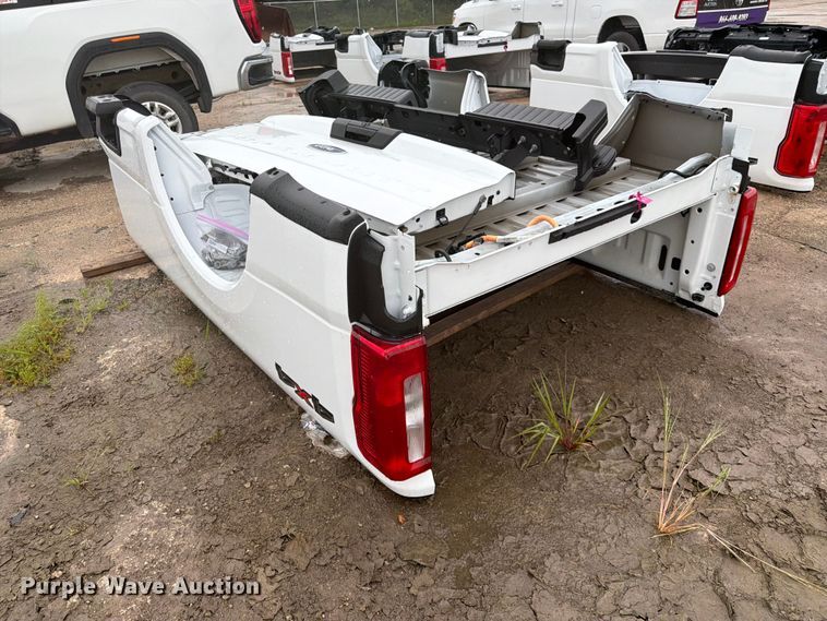 image for item ES6524 Pickup truck bed