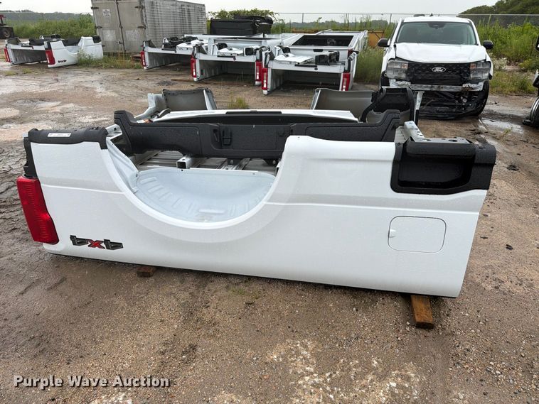 image for item ES6524 Pickup truck bed