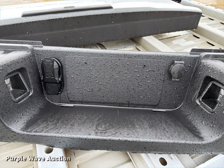 image for item ES6525 Pickup truck bed