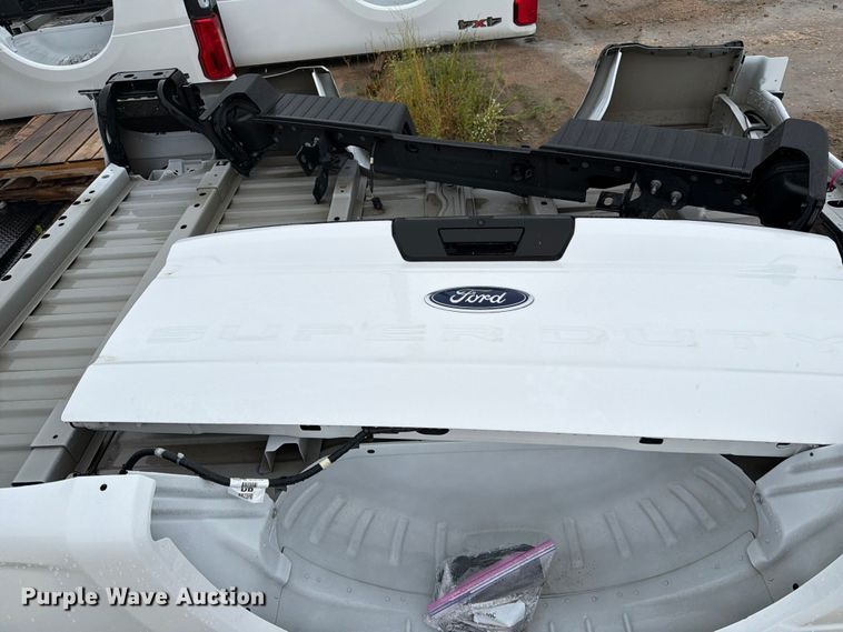 image for item ES6525 Pickup truck bed