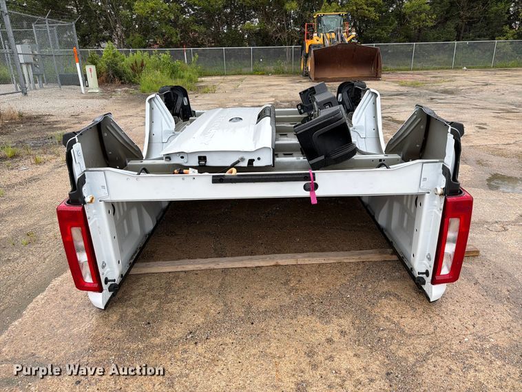 image for item ES6527 Pickup truck bed