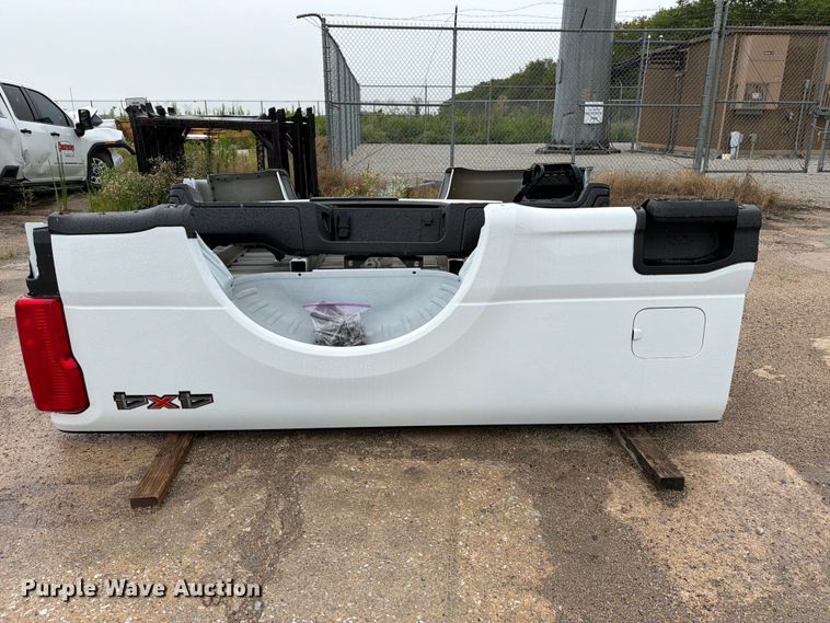 image for item ES6527 Pickup truck bed