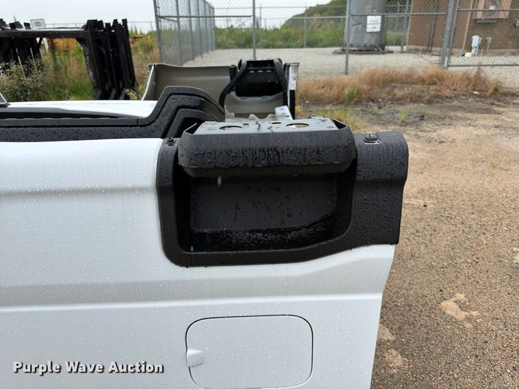image for item ES6527 Pickup truck bed