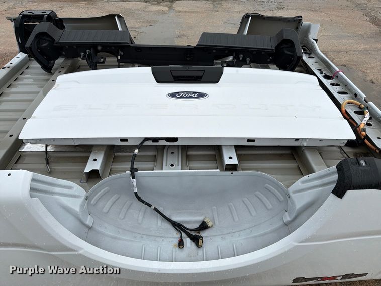 image for item ES6527 Pickup truck bed