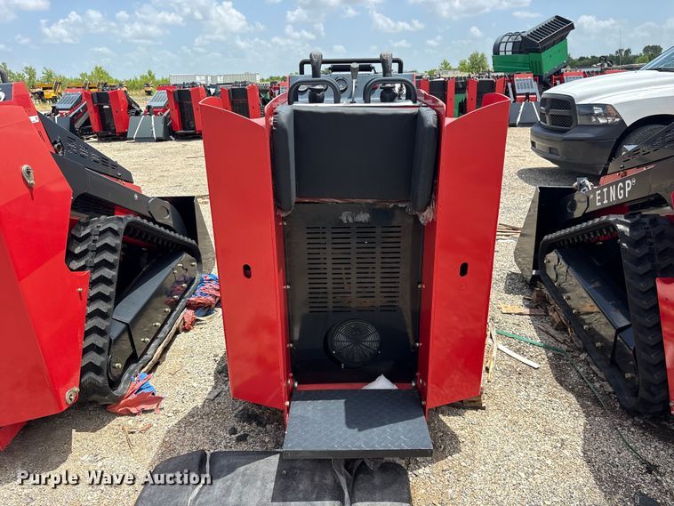 image for item ET0171 2024 Erie SCL850 compact utility loader