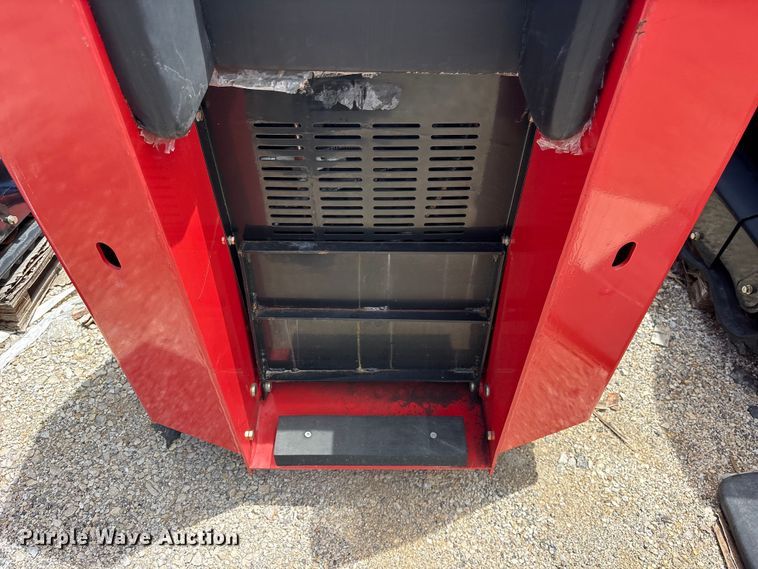 image for item ET0172 Erie SCL850 compact utility loader