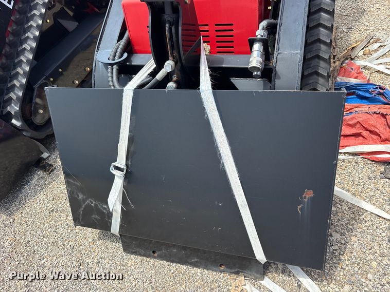 image for item ET0172 Erie SCL850 compact utility loader
