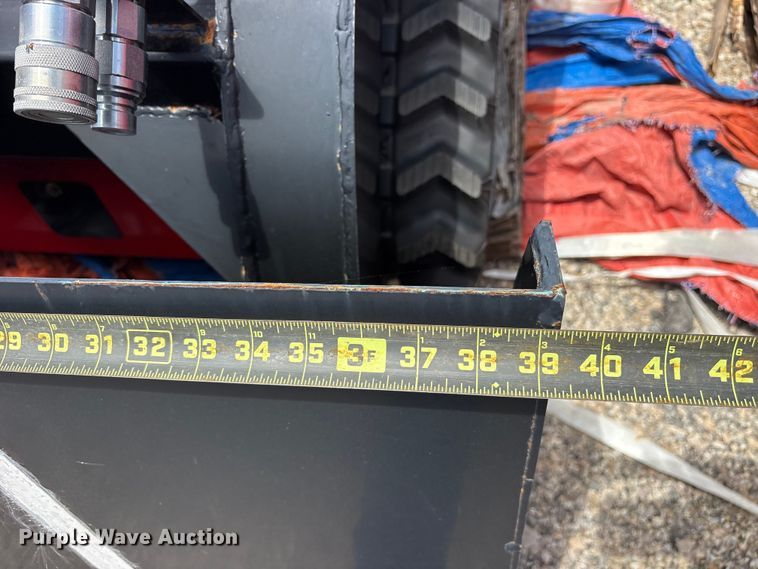 image for item ET0172 Erie SCL850 compact utility loader