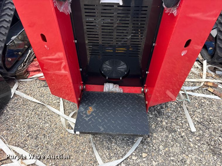 image for item ET0173 2024 Erie SCL850 compact utility loader