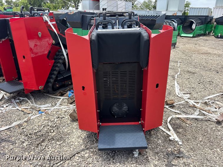 image for item ET0175 2024 Erie SCL850 compact utility loader