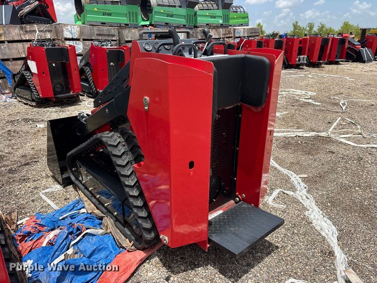 image for item ET0176 2024 Erie SCL850 compact utility loader