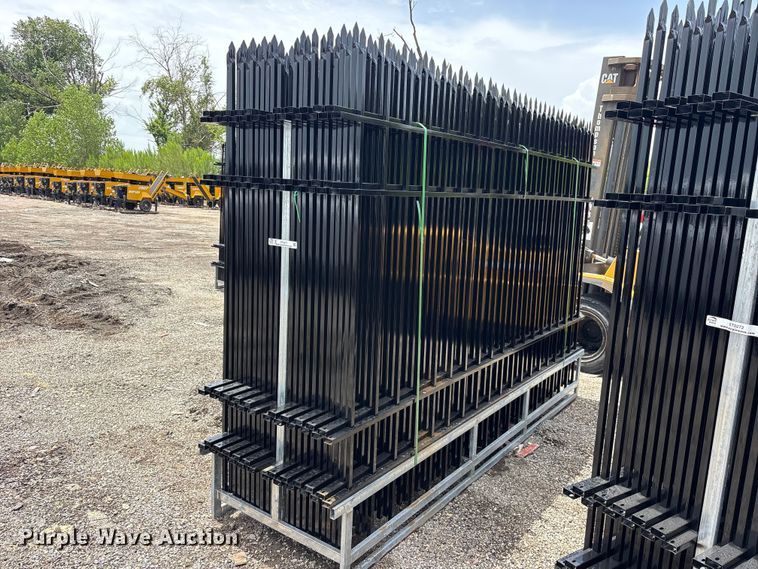 (22) Valley Pioneer F10 fence panels