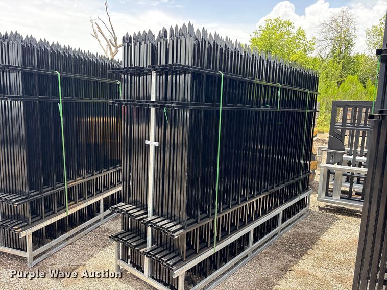 (22) Valley Pioneer F10 fence panels