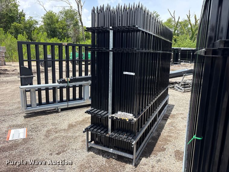 (22) Valley Pioneer F10 fence panels