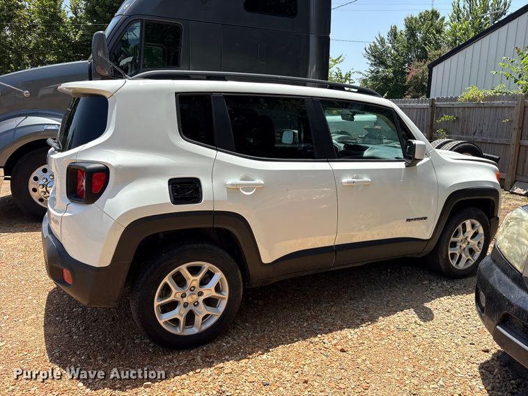 image for item ET0320 2017 Jeep Renegade SUV