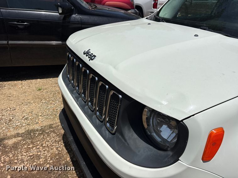 image for item ET0320 2017 Jeep Renegade SUV