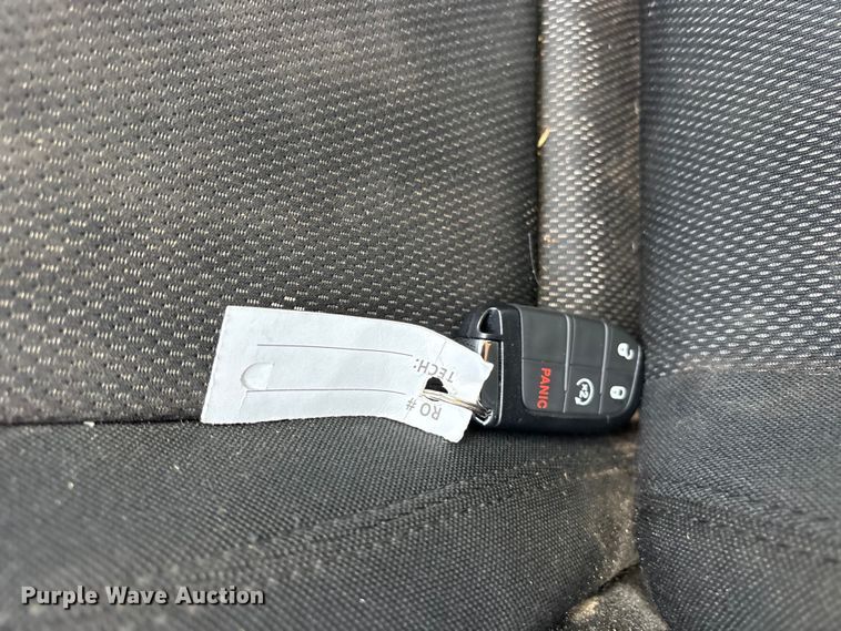 image for item ET0320 2017 Jeep Renegade SUV