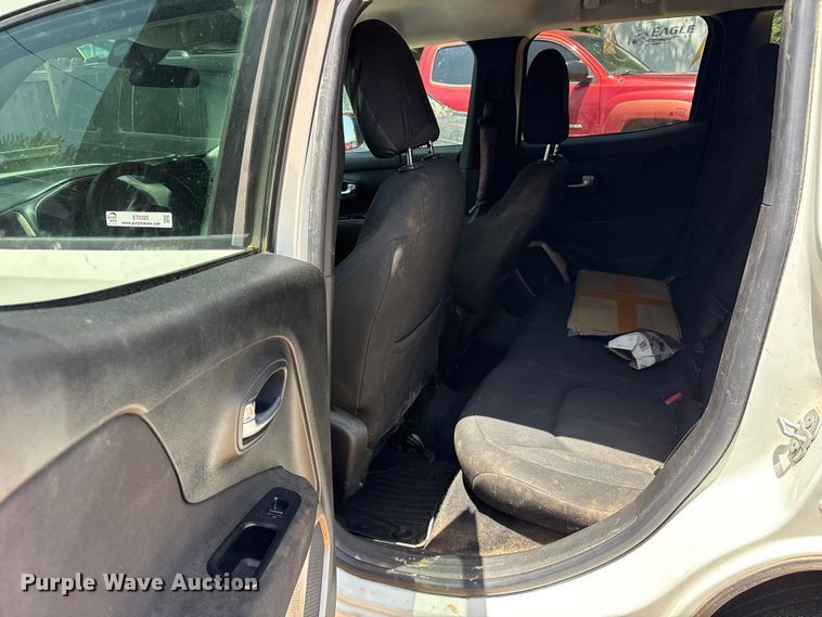 image for item ET0320 2017 Jeep Renegade SUV