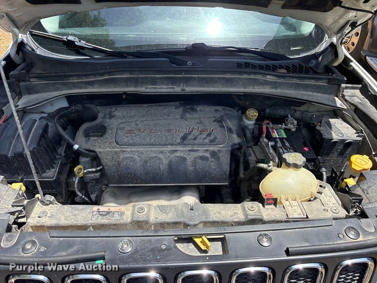 image for item ET0320 2017 Jeep Renegade SUV