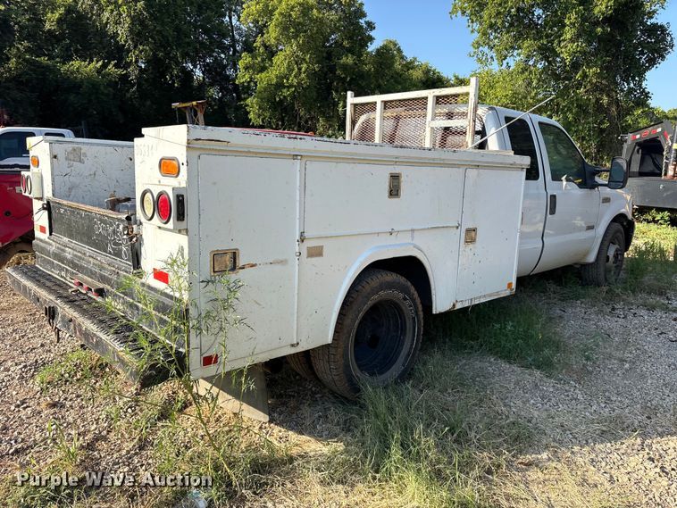 image for item ET0328 2006 Ford F-350 Ext. Cab utility bed pickup truck