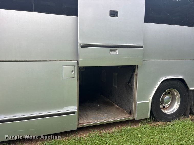 image for item ET0336 1999 Prevost H3 Coach coach bus