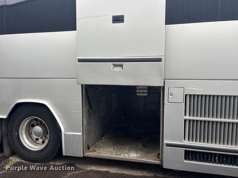image for item ET0336 1999 Prevost H3 Coach coach bus