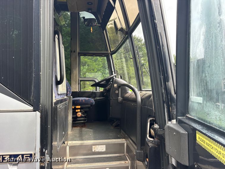 image for item ET0336 1999 Prevost H3 Coach coach bus