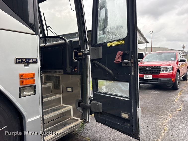 image for item ET0336 1999 Prevost H3 Coach coach bus