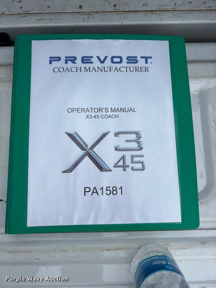 image for item ET0336 1999 Prevost H3 Coach coach bus