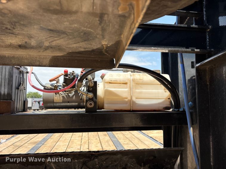 image for item ET0356 2025 Load Trail Low-Pro Gooseneck Hyd Dove equipment trailer