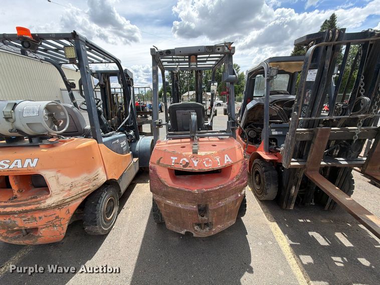 image for item ET0715 Toyota 7FGU25 forklift