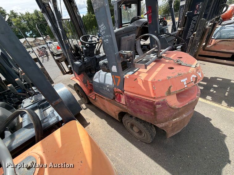 image for item ET0715 Toyota 7FGU25 forklift