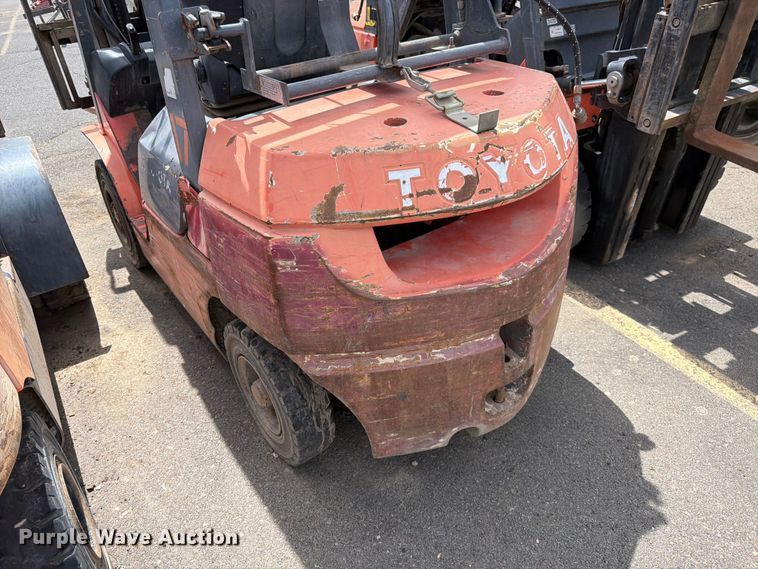 image for item ET0715 Toyota 7FGU25 forklift