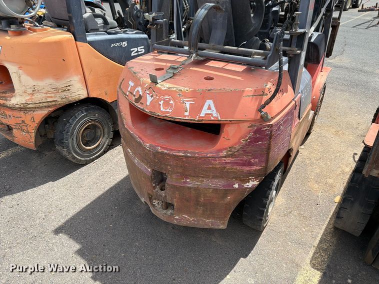 image for item ET0715 Toyota 7FGU25 forklift