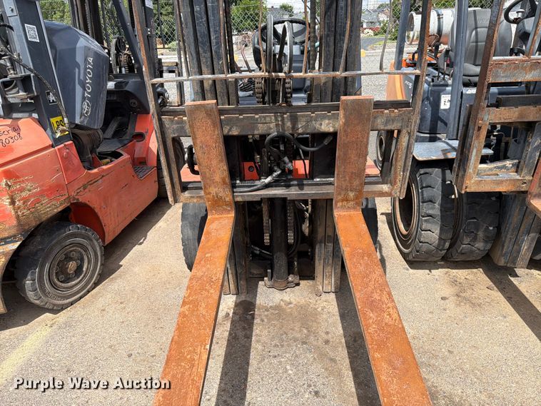 image for item ET0715 Toyota 7FGU25 forklift