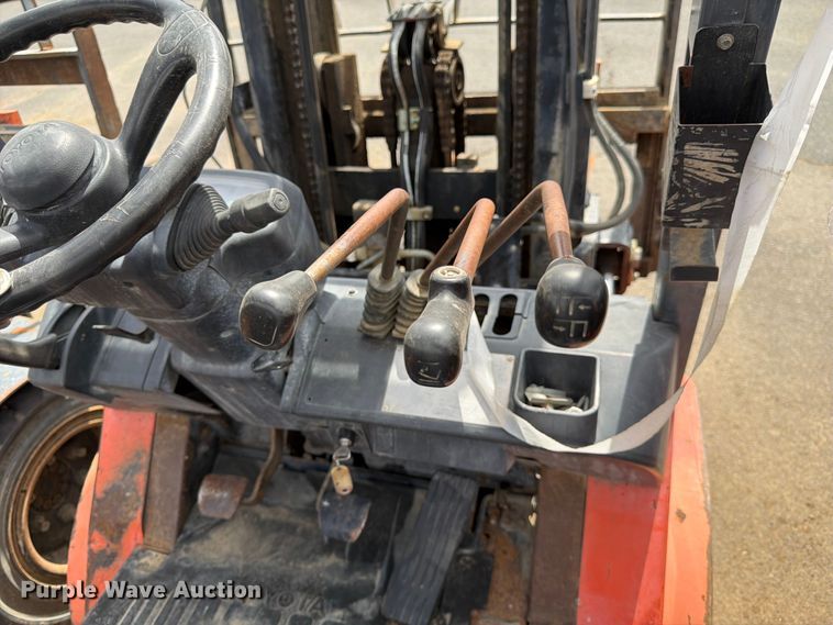 image for item ET0715 Toyota 7FGU25 forklift