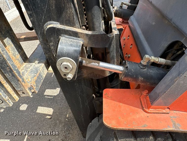 image for item ET0717 2006 Toyota 7FGU25 forklift