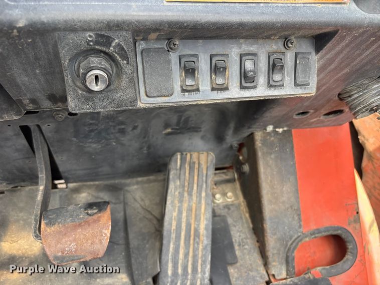 image for item ET0717 2006 Toyota 7FGU25 forklift