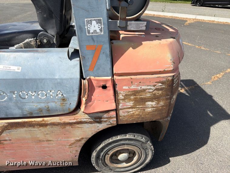 image for item ET0718 Toyota 7FGU25 forklift