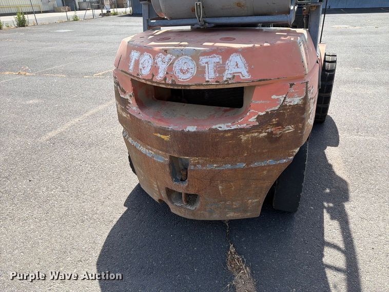 image for item ET0718 Toyota 7FGU25 forklift